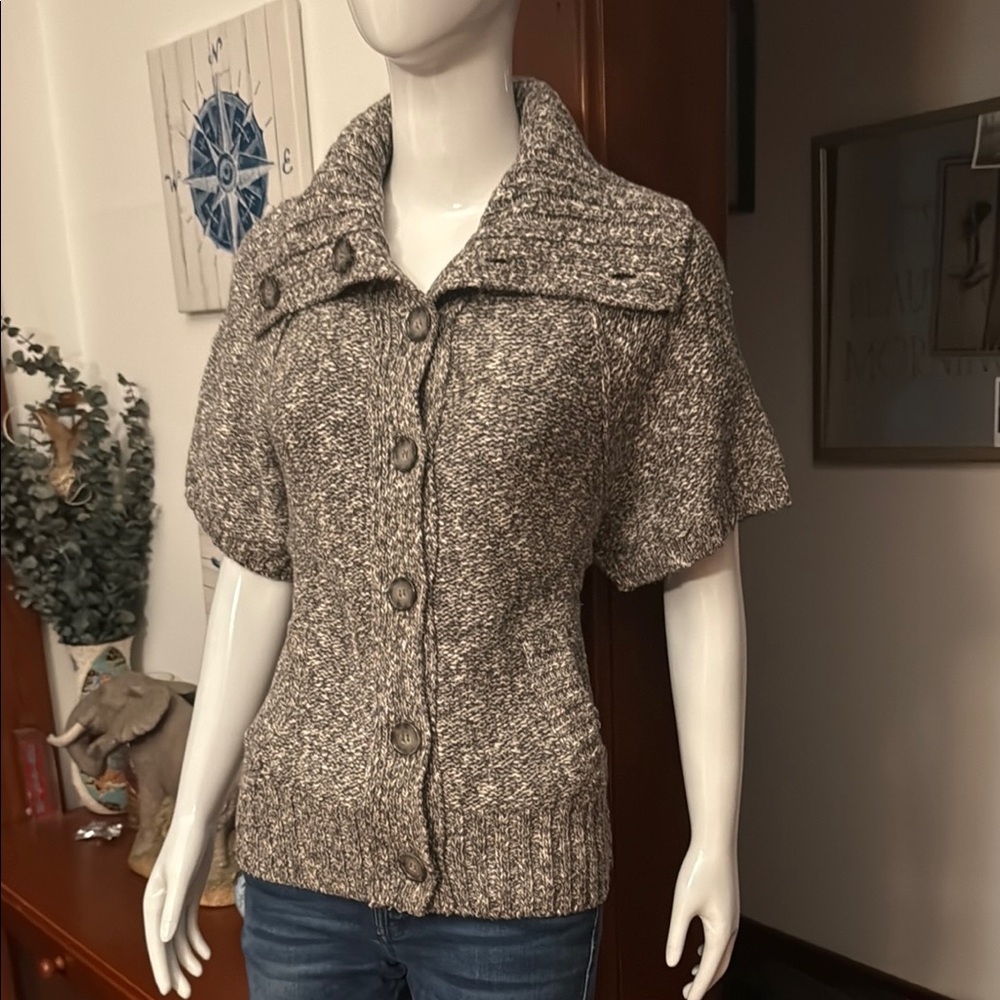 NWT northern reflections size small Women's Gray Button-Up Sweater